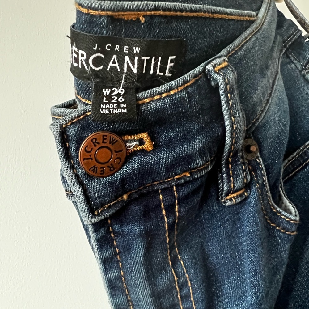 JCREW MERCANTILE STRETCH JEANS.